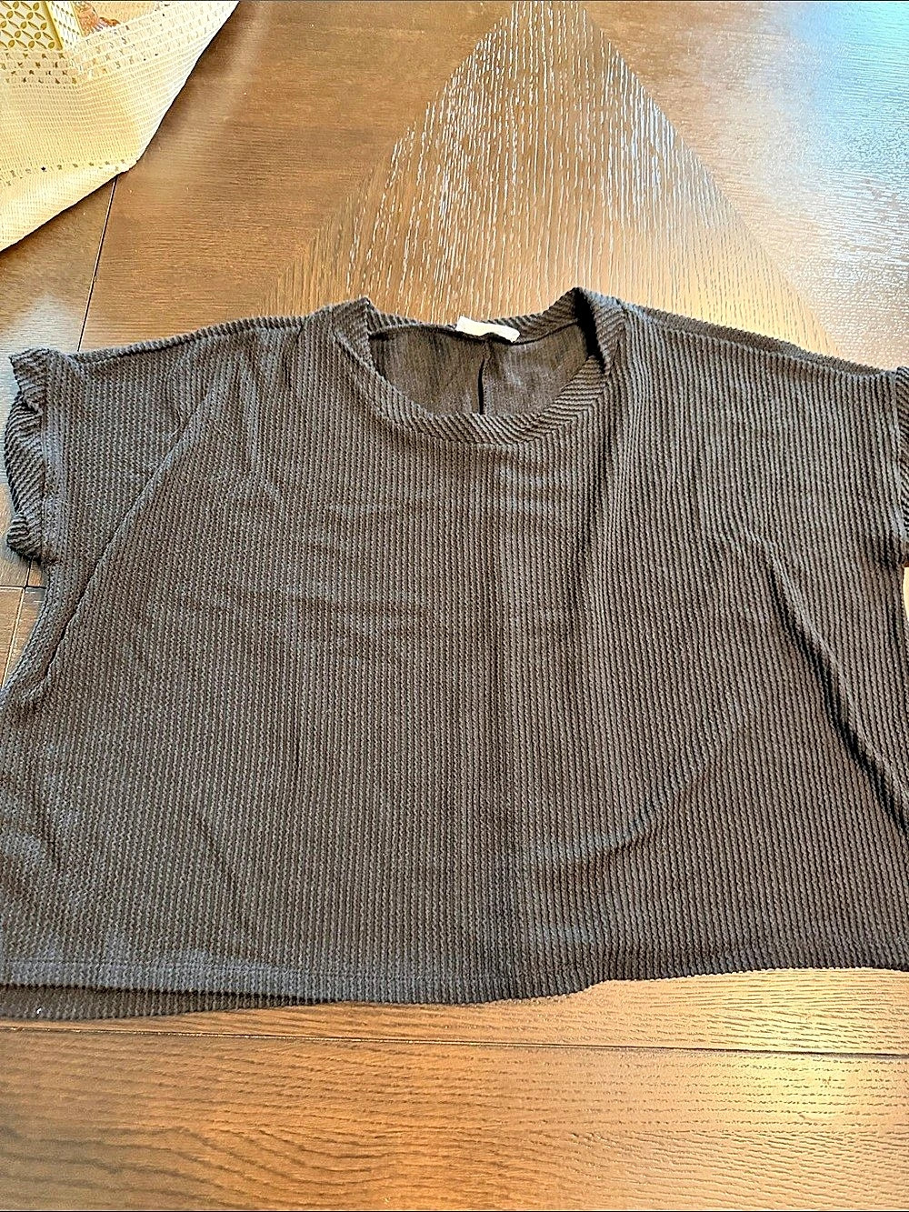 ZENANA Ribbed Short Sleeve Top in Black Size L/XL Like New